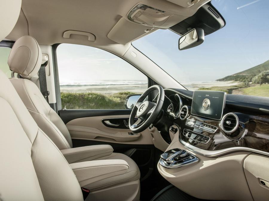  Mercedes-Benz V250 BlueTec Avantgarde Line 2014 года  (фото 13 из 22)